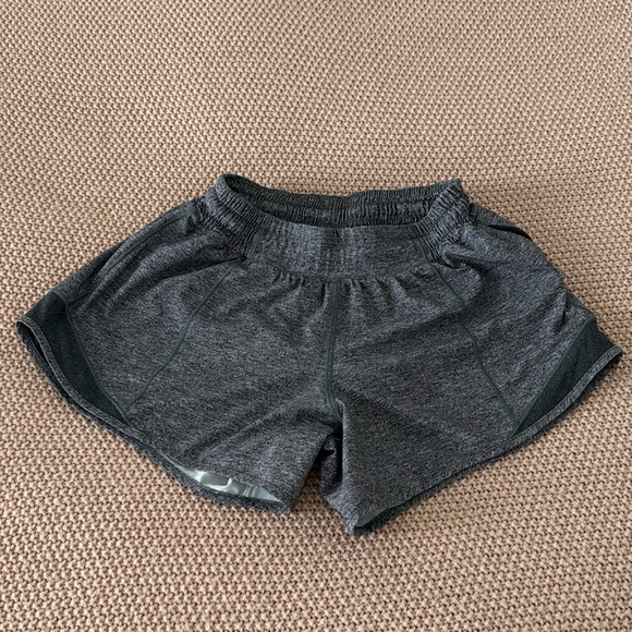 Lululemon active shorts - Picture 1 of 3